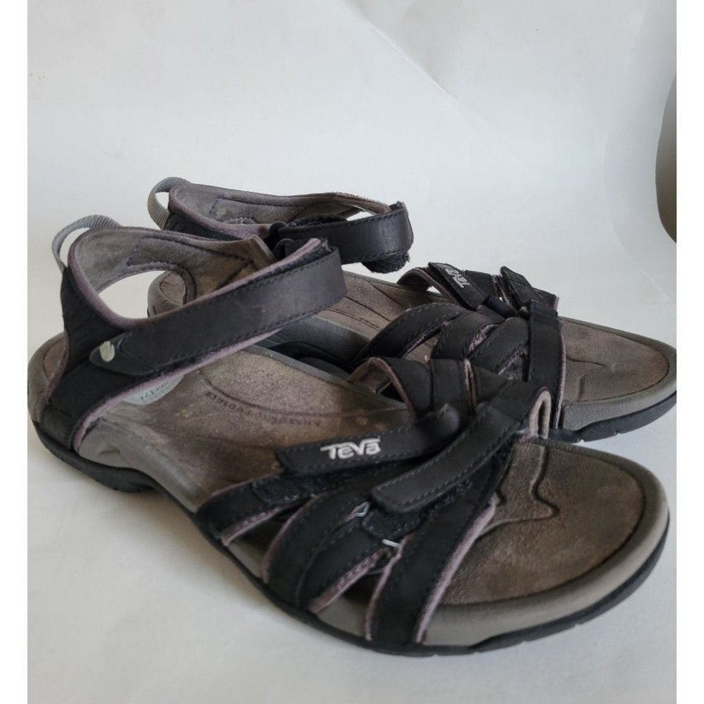 Teva womens Black hiking strappy sneakers size 8